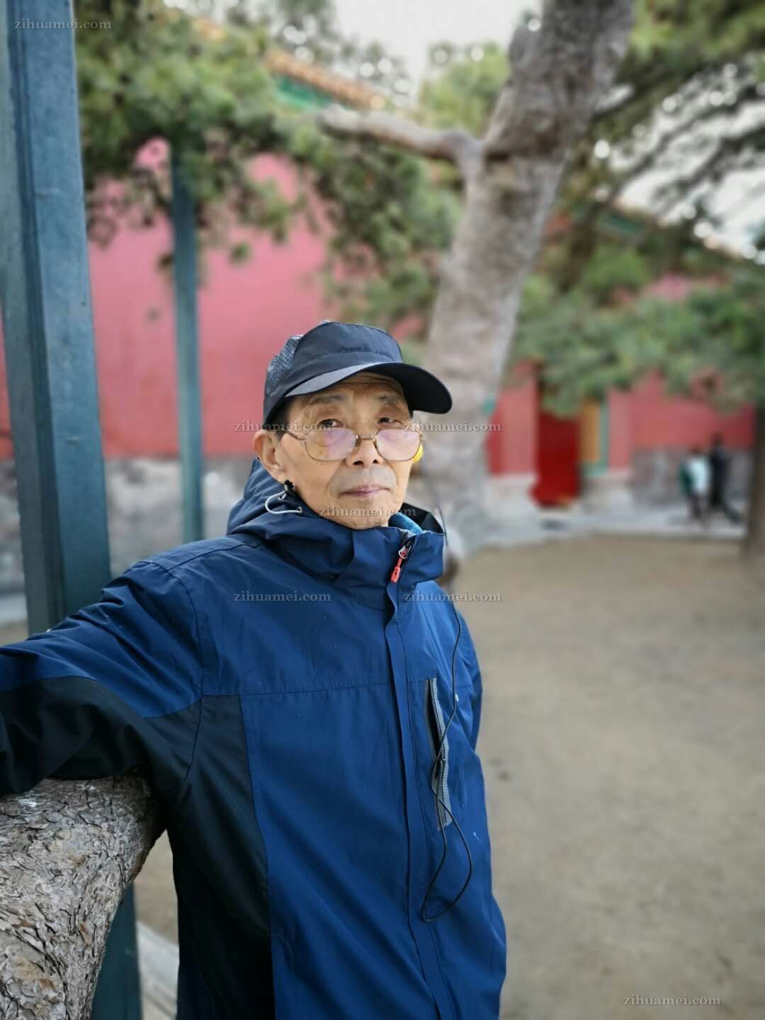 画家胡景德