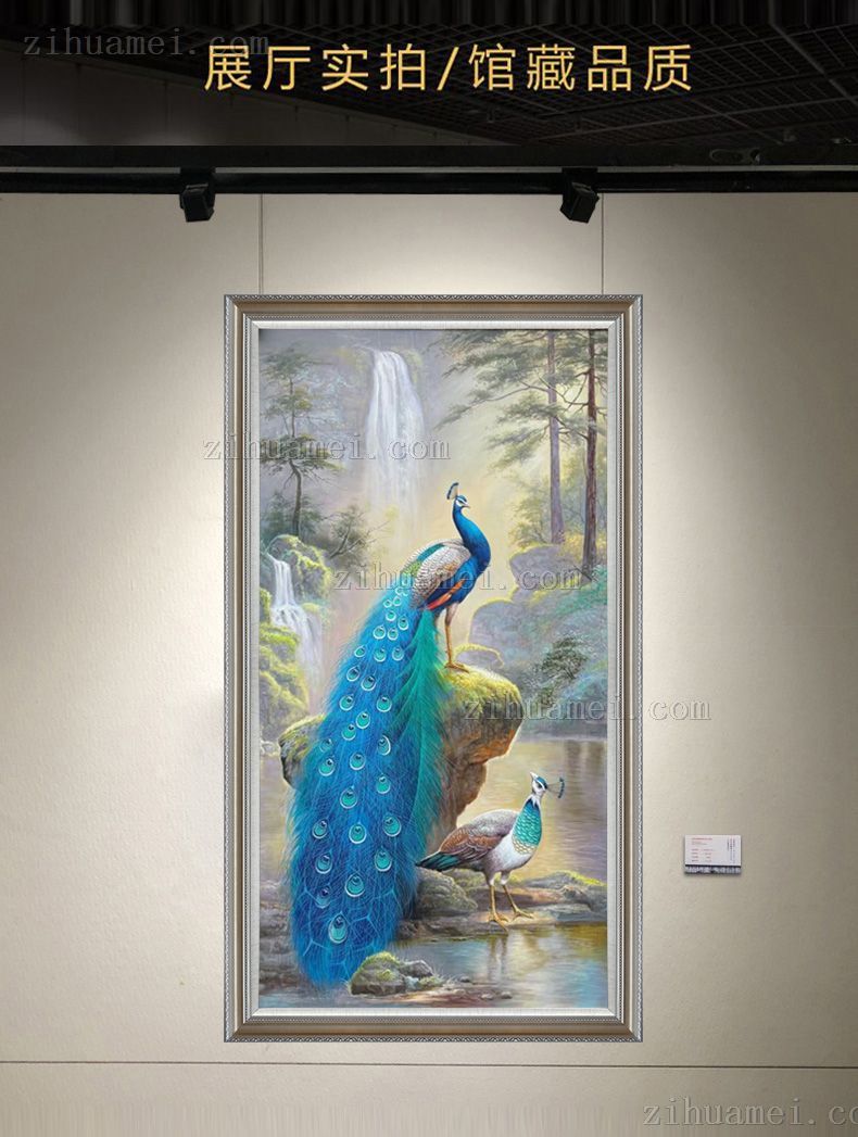 适合新中式玄关位置的孔雀油画