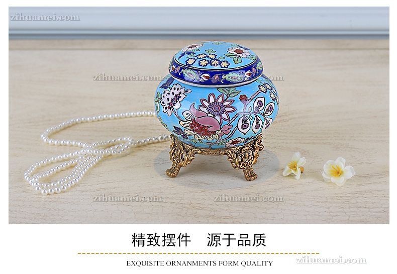 陶瓷配铜摆件